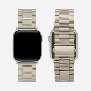 Classic Stainless Steel Apple Watch Band – Silver