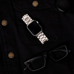 Classic Stainless Steel Apple Watch Band – Silver
