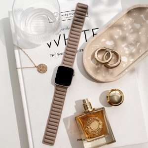 Magnetic Link Apple Watch Band – Clay