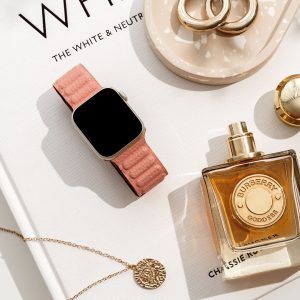 Magnetic Link Apple Watch Band – Pink