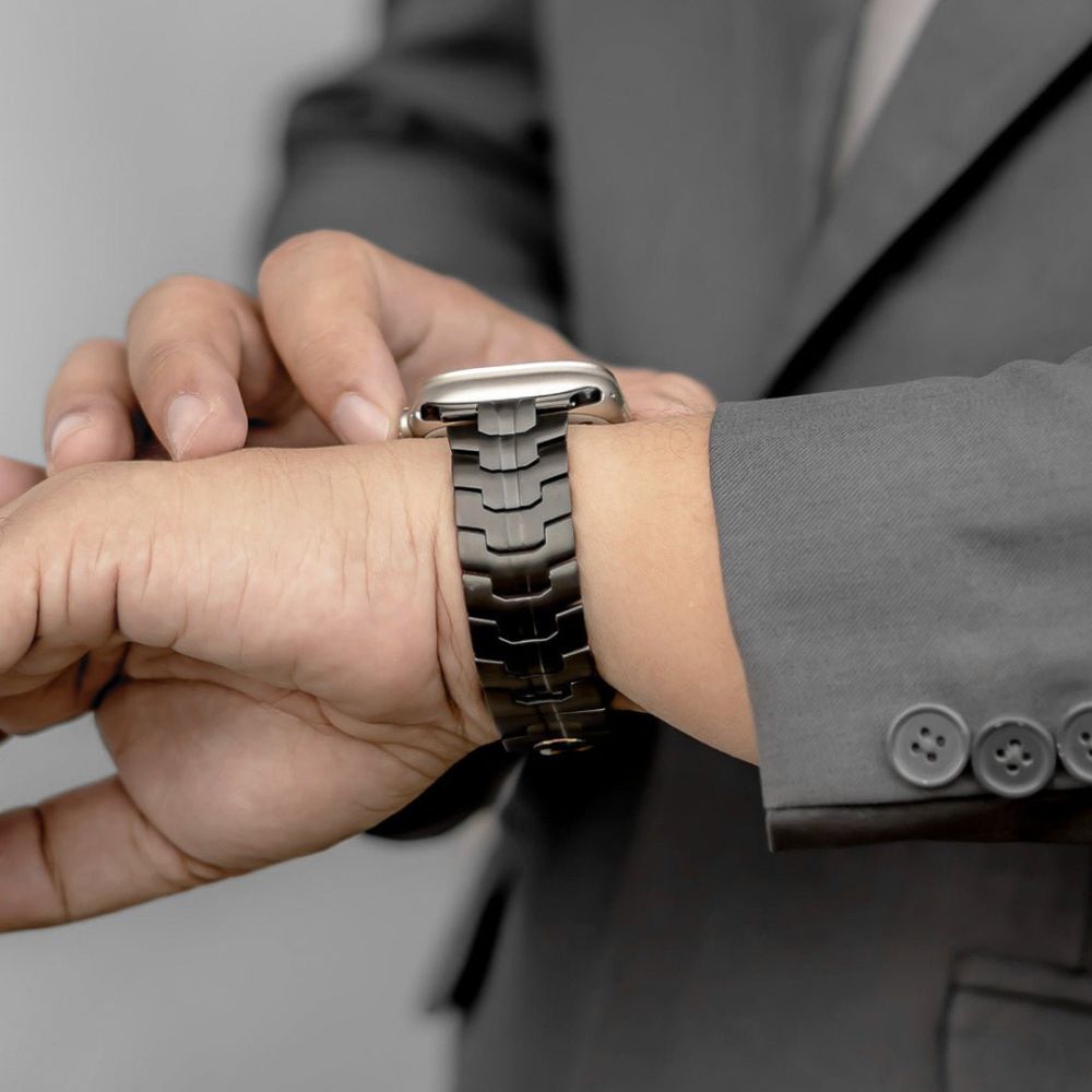 bellator-tough-luxury-band-1946432_1080x1080_crop_center