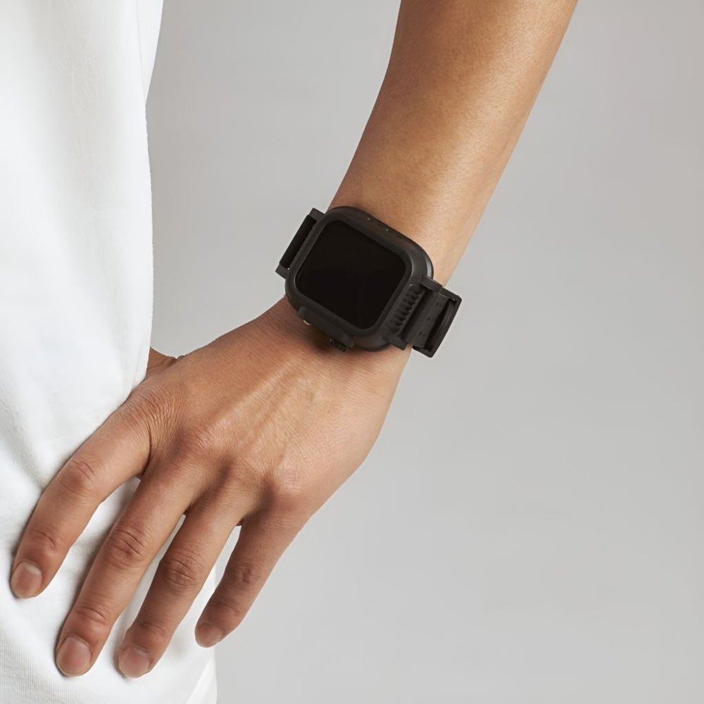 titan-tough-sports-band-with-built-in-case-5093537_1080x1080_crop_center-2