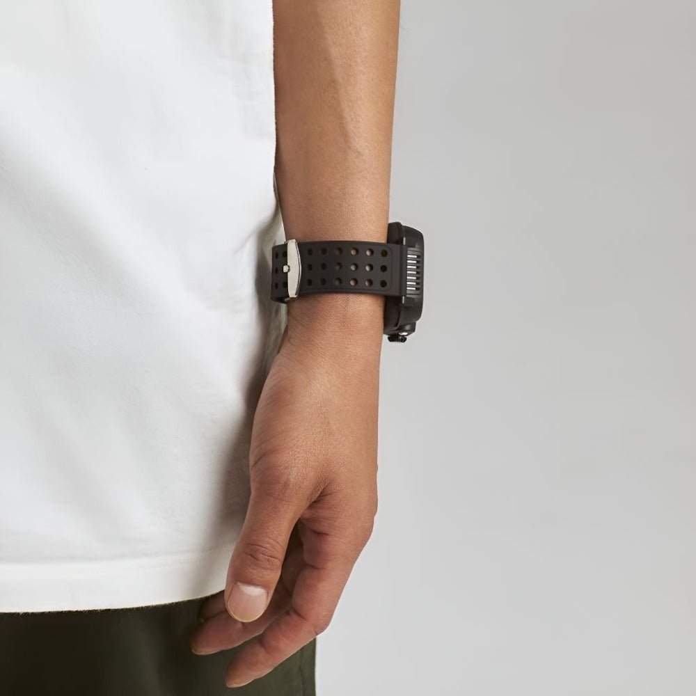 titan-tough-sports-band-with-built-in-case-9326733_1080x1080_crop_center-2